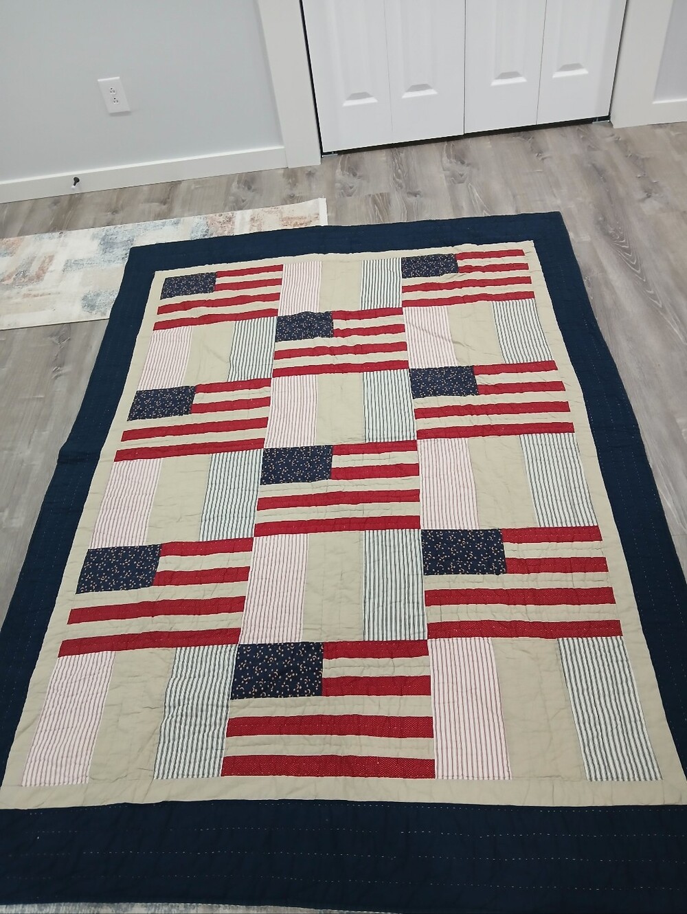 Patriotic Patchwork Flag Quilt - Navy, Red, Cream
